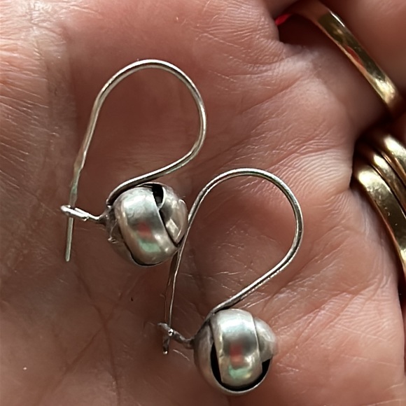 Silver earrings - Picture 3 of 8